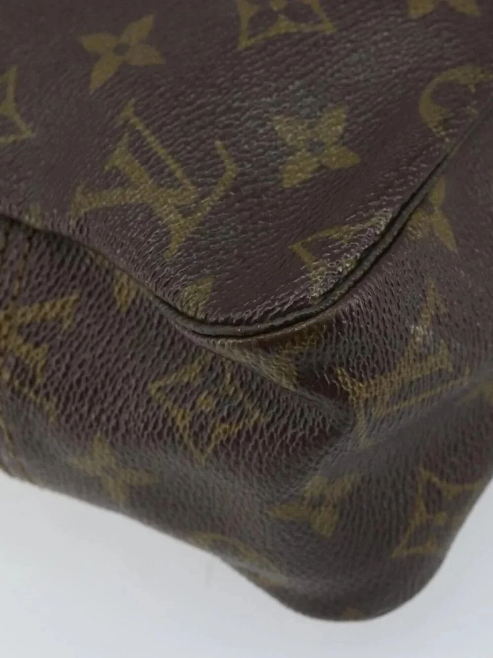 Louis Vuitton brand	louis vuitton